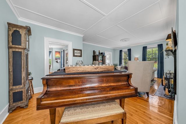 125 Chapin St, Southbridge, MA 01550