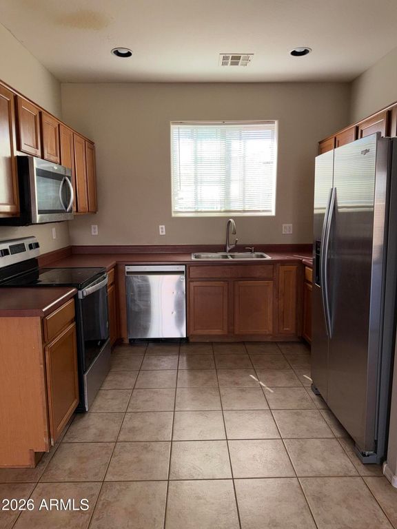 44192 W GRIFFIS Drive, Maricopa, AZ 85138 — photo 2