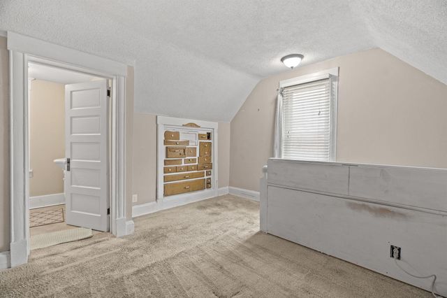 952 Western Avenue N, Saint Paul, MN 55117