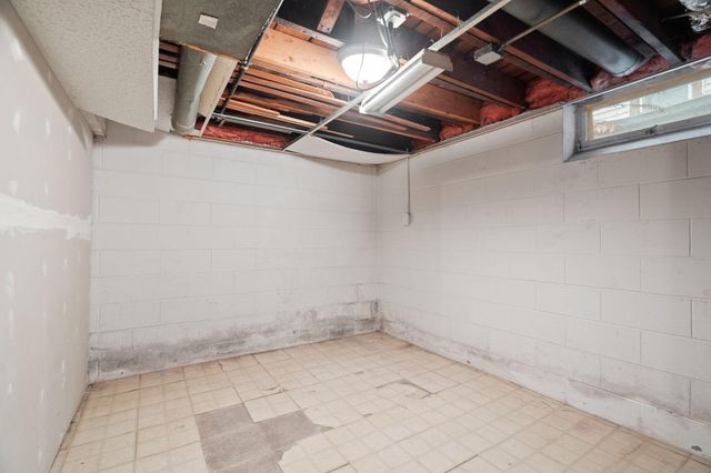 952 Western Avenue N, Saint Paul, MN 55117