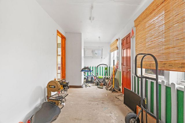 952 Western Avenue N, Saint Paul, MN 55117