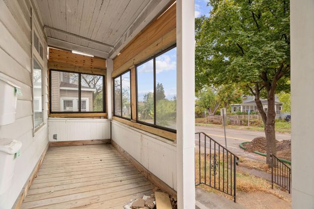 952 Western Avenue N, Saint Paul, MN 55117