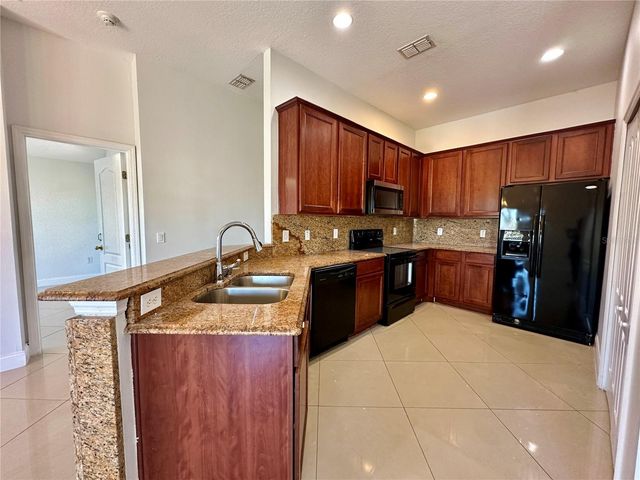 1991 ESTANCIA CIRCLE 16A, Kissimmee, FL 34741