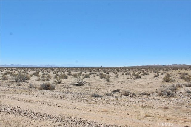 1111 Santa Fe Trail, Adelanto, CA 92301