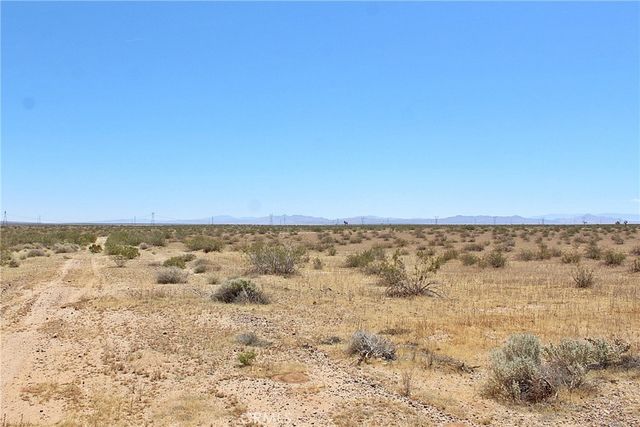 1111 Santa Fe Trail, Adelanto, CA 92301