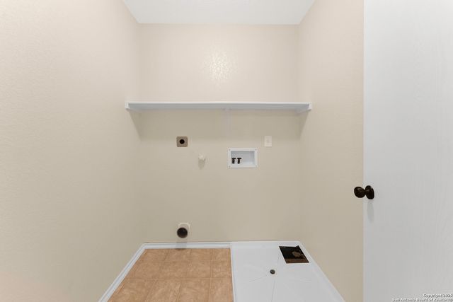 10154 Figaro Cyn, San Antonio, TX 78251