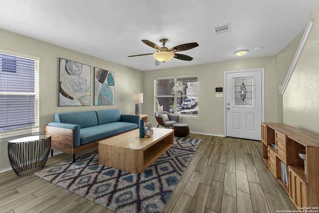 10154 Figaro Cyn, San Antonio, TX 78251