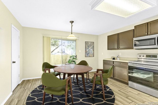 10154 Figaro Cyn, San Antonio, TX 78251