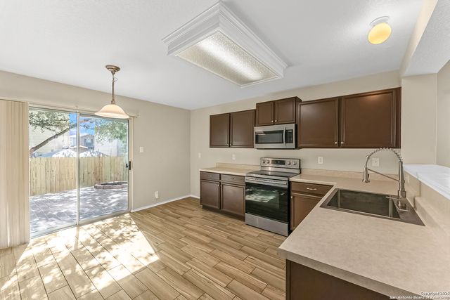 10154 Figaro Cyn, San Antonio, TX 78251