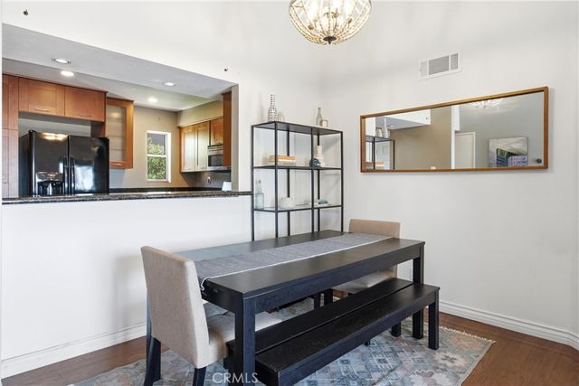 384 Redondo Avenue 401, Long Beach, CA 90814