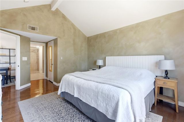 384 Redondo Avenue 401, Long Beach, CA 90814