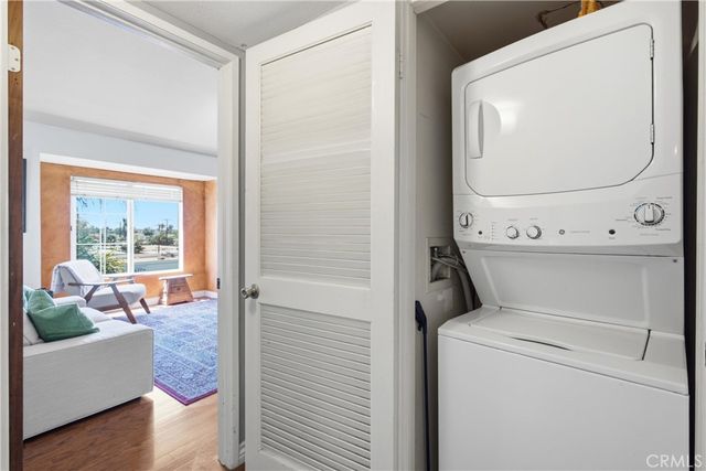 384 Redondo Avenue 401, Long Beach, CA 90814