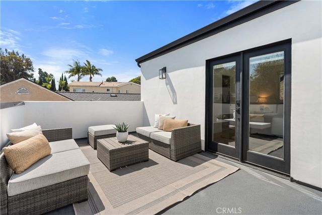 3643 Olympiad, View Park, CA 90043