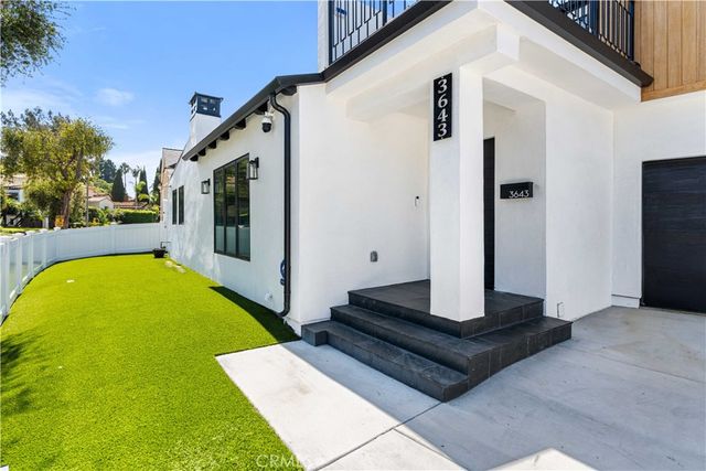 3643 Olympiad, View Park, CA 90043