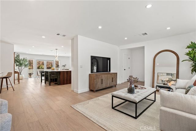 3643 Olympiad, View Park, CA 90043