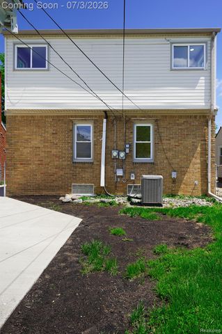 8076 Winona Avenue, Allen Park, MI 48101
