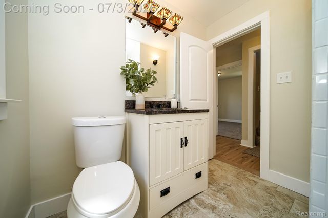 8076 Winona Avenue, Allen Park, MI 48101