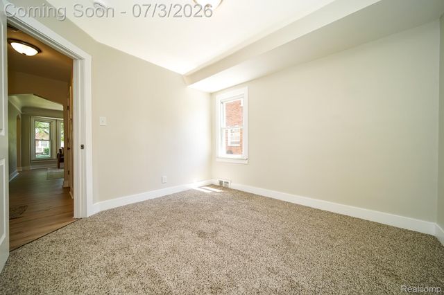 8076 Winona Avenue, Allen Park, MI 48101