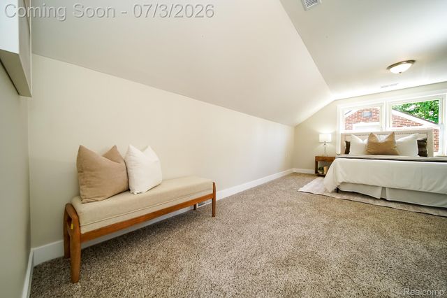 8076 Winona Avenue, Allen Park, MI 48101