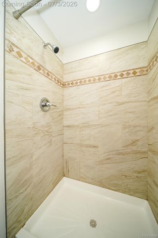 8076 Winona Avenue, Allen Park, MI 48101