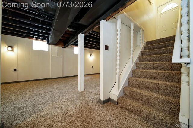 8076 Winona Avenue, Allen Park, MI 48101