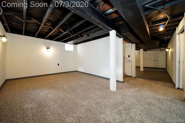 8076 Winona Avenue, Allen Park, MI 48101