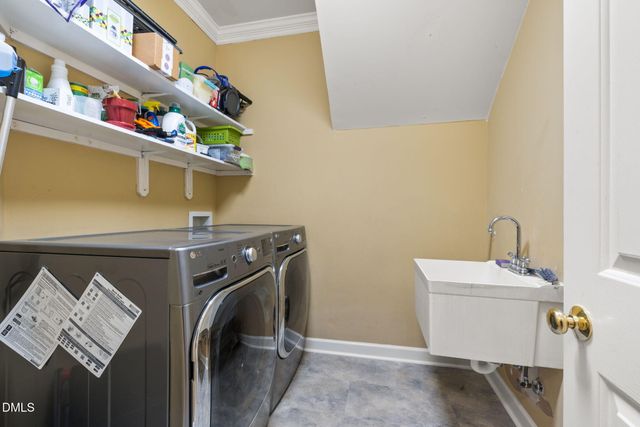 202 Montford Hall Court, Cary, NC 27519