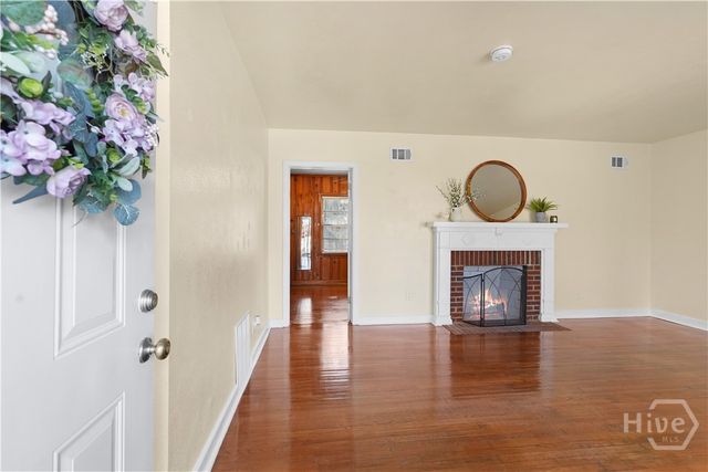 11 Linden Drive, Savannah, GA 31405