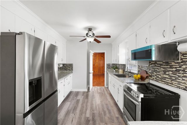 11 Linden Drive, Savannah, GA 31405