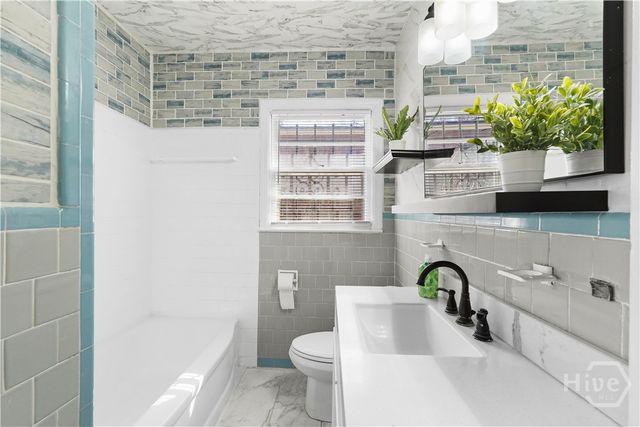 11 Linden Drive, Savannah, GA 31405