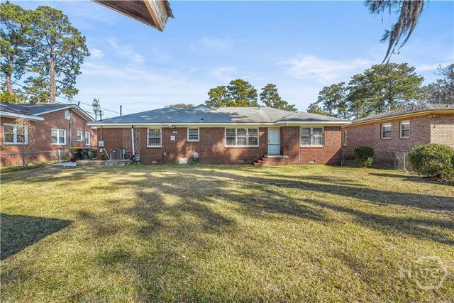 11 Linden Drive, Savannah, GA 31405