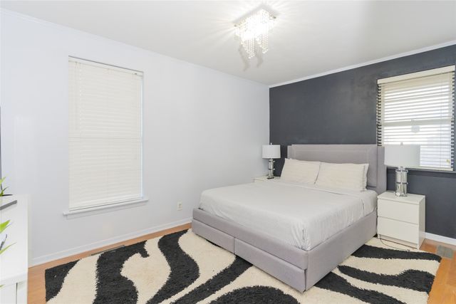 1620 W Northgate Drive, Irving, TX 75062