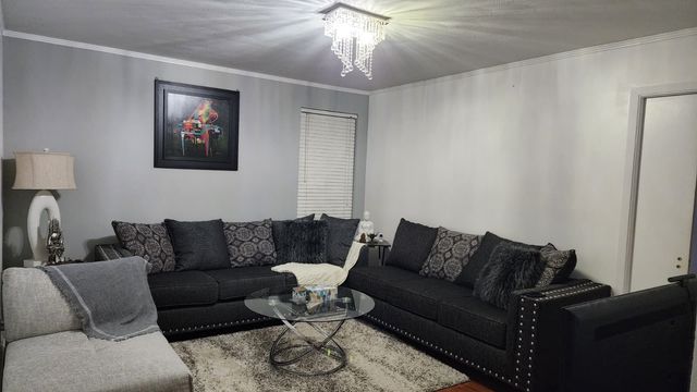 1620 W Northgate Drive, Irving, TX 75062