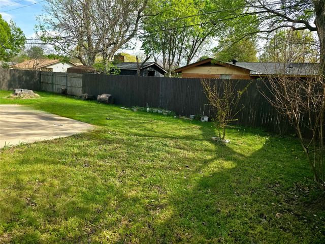 1620 W Northgate Drive, Irving, TX 75062