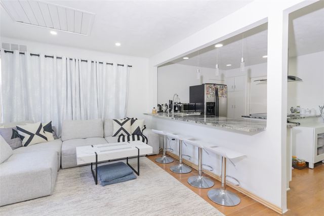 1620 W Northgate Drive, Irving, TX 75062