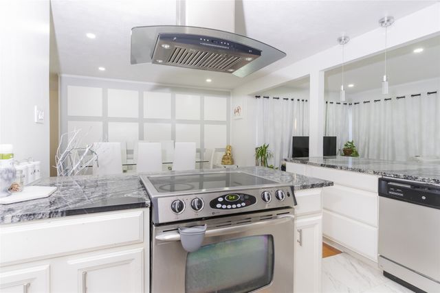 1620 W Northgate Drive, Irving, TX 75062