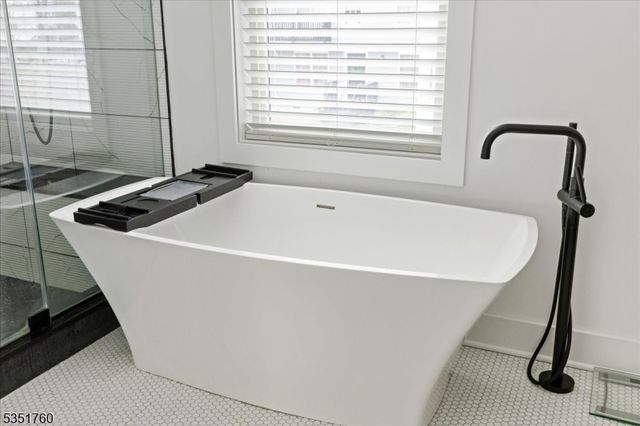 79 Wilson St, Lambertville City, NJ 08530