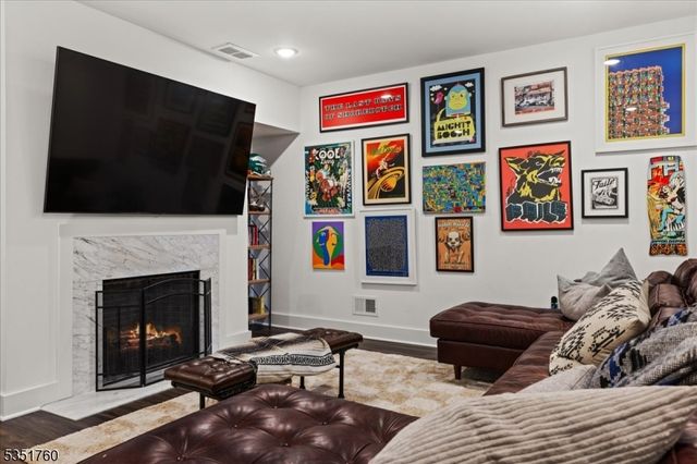 79 Wilson St, Lambertville City, NJ 08530