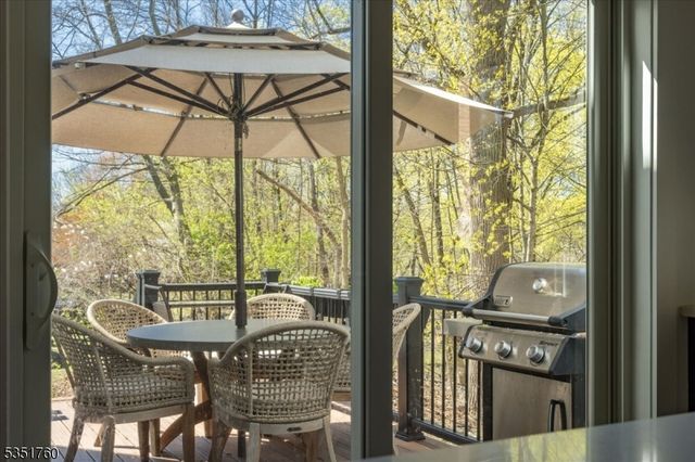 79 Wilson St, Lambertville City, NJ 08530