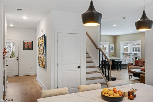 79 Wilson St, Lambertville City, NJ 08530