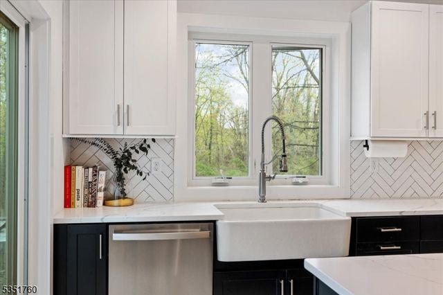 79 Wilson St, Lambertville City, NJ 08530