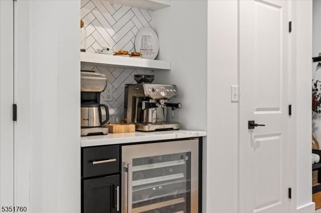 79 Wilson St, Lambertville City, NJ 08530