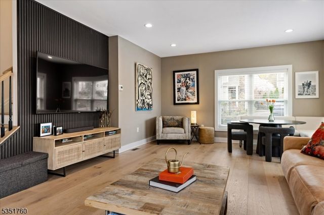 79 Wilson St, Lambertville City, NJ 08530