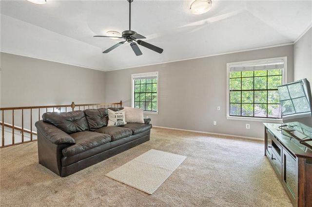 8711 Bent Tree Drive, College Station, TX 77845