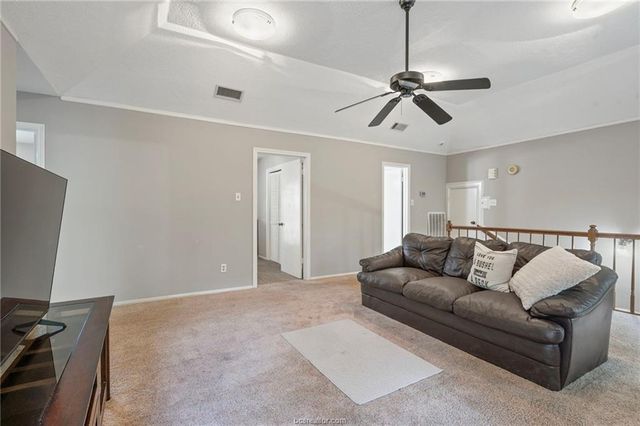 8711 Bent Tree Drive, College Station, TX 77845
