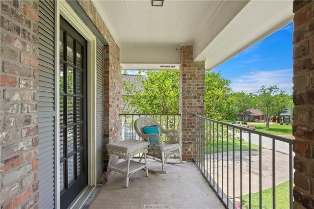 8711 Bent Tree Drive, College Station, TX 77845
