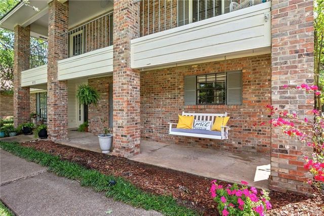 8711 Bent Tree Drive, College Station, TX 77845