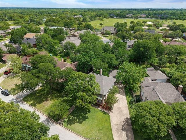 8711 Bent Tree Drive, College Station, TX 77845