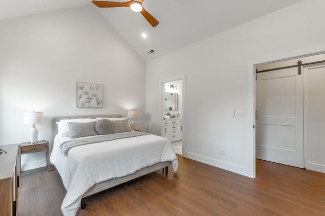 282 Glade Road, Rossville, GA 30741