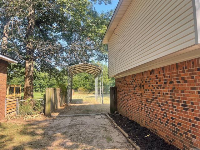 3905 Sioux Trl, Jacksonville, AR 72076